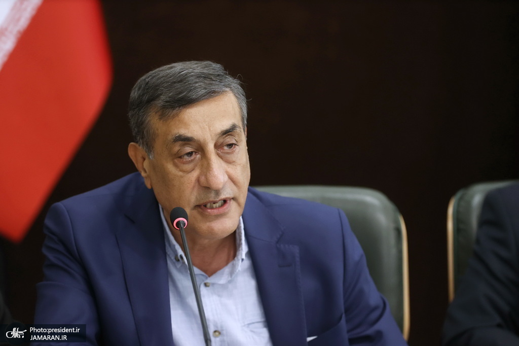 جراحی اقتصادی دولت جریان رانت و فساد را از بین میبرد