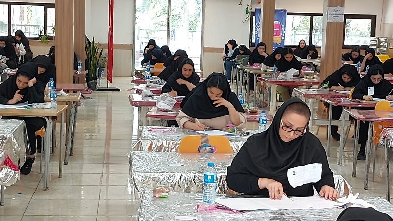 رقابت داوطلبان گروه تجربی در دومین روز آزمون سراسری در مازندران