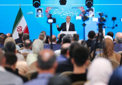تعامل و مراوده با دیگر کشورها و ملت‌ها رمز اصلی رشد و پیشرفت است