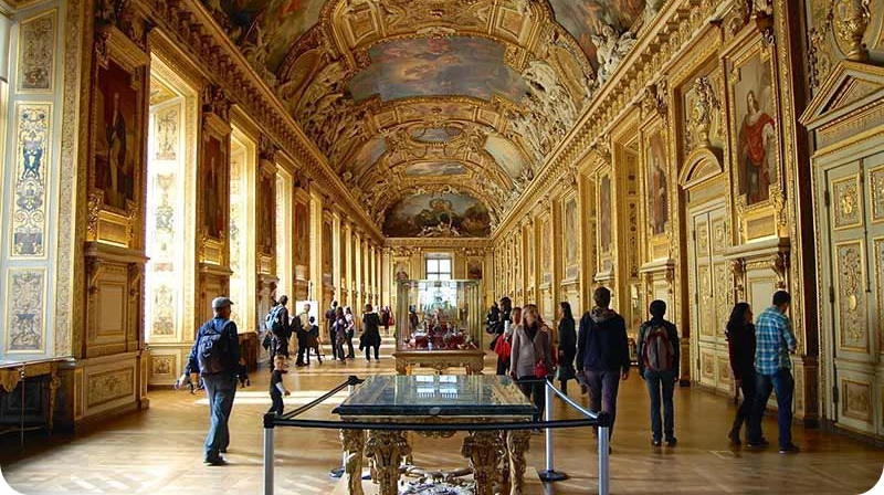 رئیس موزه لوور به سنا فراخوانده شد/ ۸۸ میلیون یورو برآورد اولیه ارزش جواهرات مسروقه