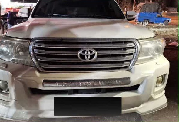 توقیف لندکروز ۹۰ میلیاردی قاچاق در عباس آباد