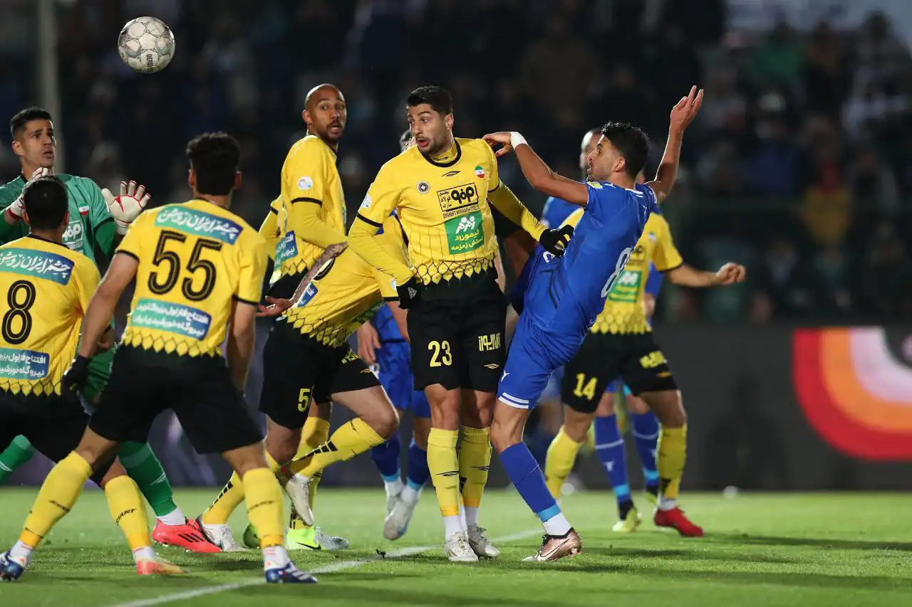 واکاوی نیم‌فصل نخست لیگ بیست و پنجم فوتبال؛ آمارهای قرمز و آینده‌ای مبهم